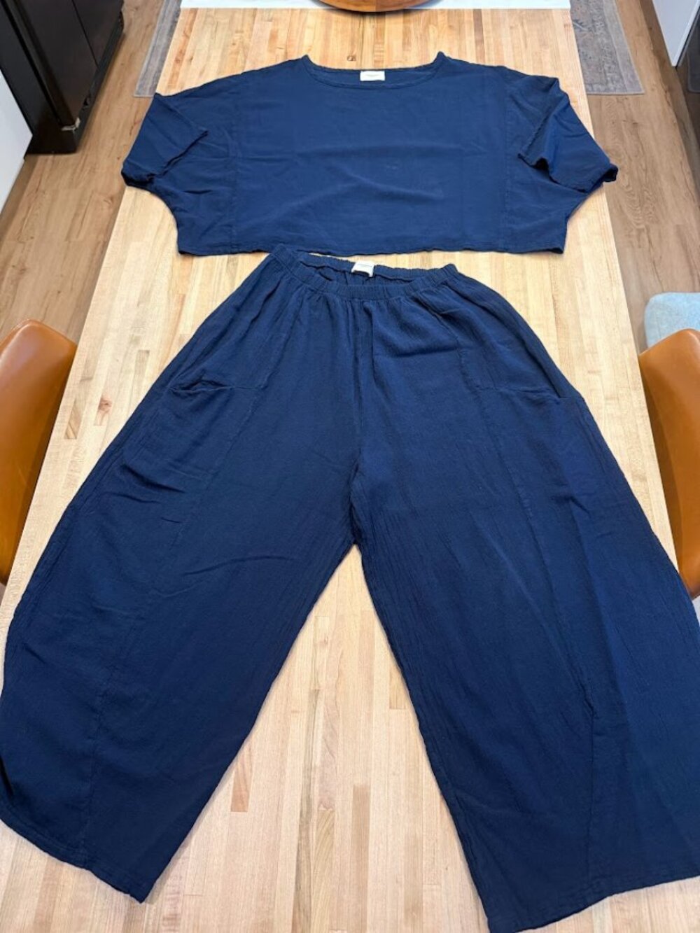Conscious Coterie Rhonda Linen Top & Michelle Linen Bottom - Navy (set)